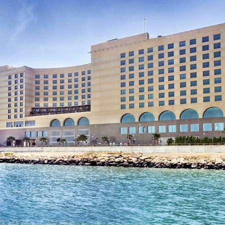 Hotel Sofitel Al Khobar The Corniche Exterior foto The Grand Hotel
