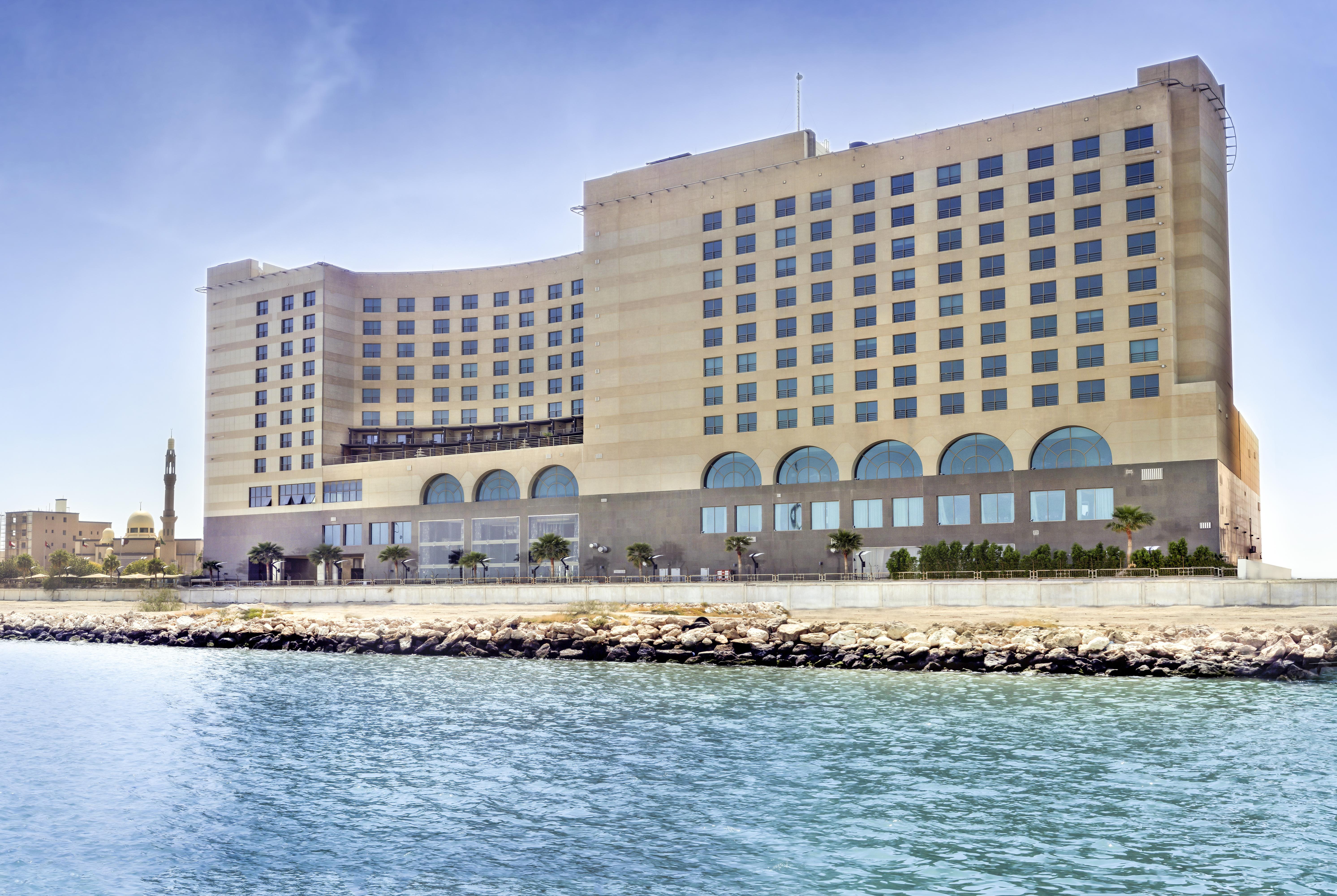 Hotel Sofitel Al Khobar The Corniche Exterior foto The Grand Hotel