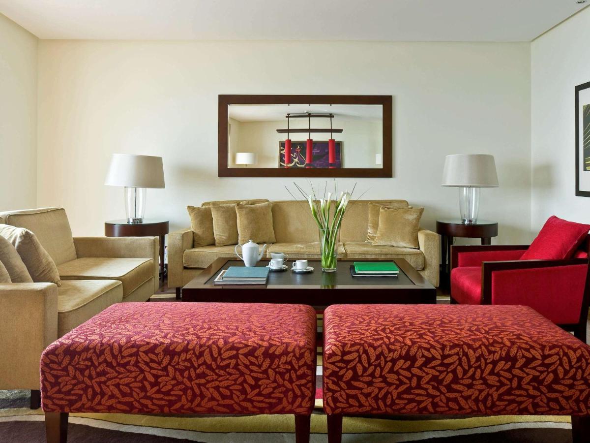 Hotel Sofitel Al Khobar The Corniche Exterior foto A living room